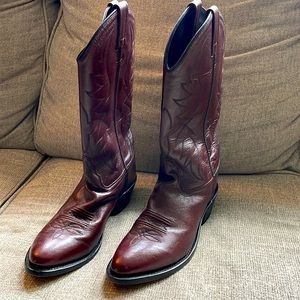 Men’s Old West Dark Cherry boots size 9D